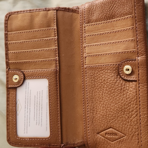 Fossil Emma Colorful Stripes Leather Wallet - Picture 2 of 7